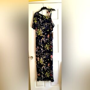NWT One-Shoulder side slit super flattering Maxi Dress